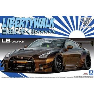1/24 Libertywalk Nissan R35 GT-R Type 2 LB Works - Aoshima