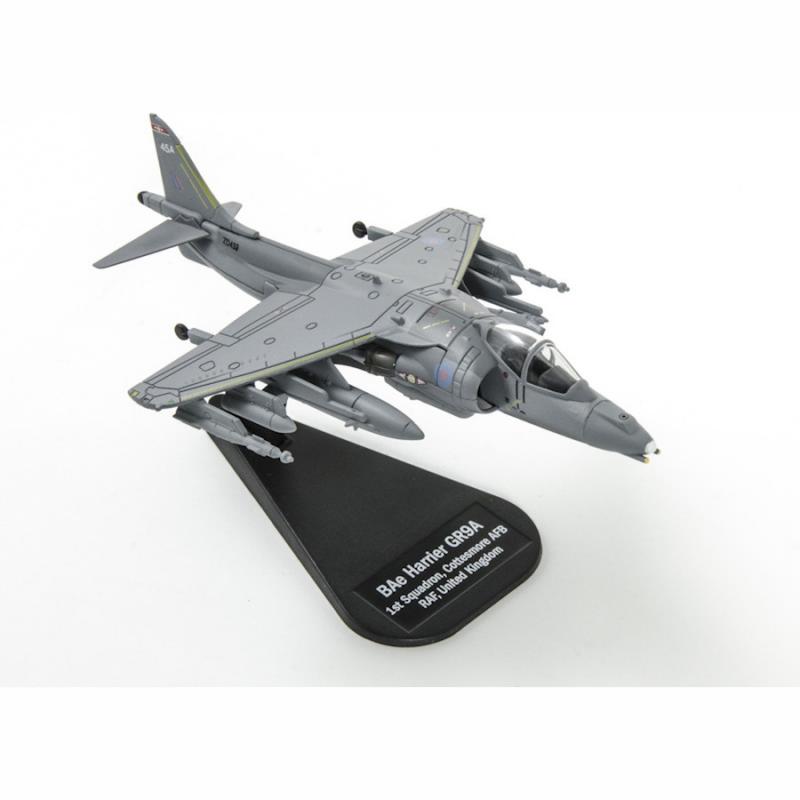 Italeri: 1:100 BAe Harrier GR9A