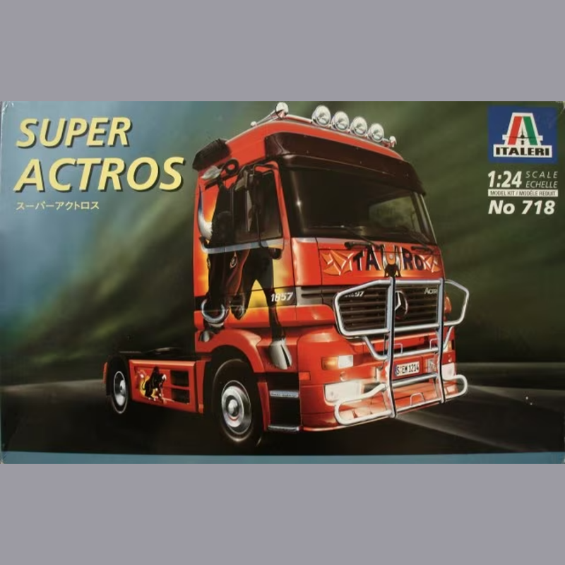 Italeri: 1:24 Super Actros Mercedes Benz Truck Cab