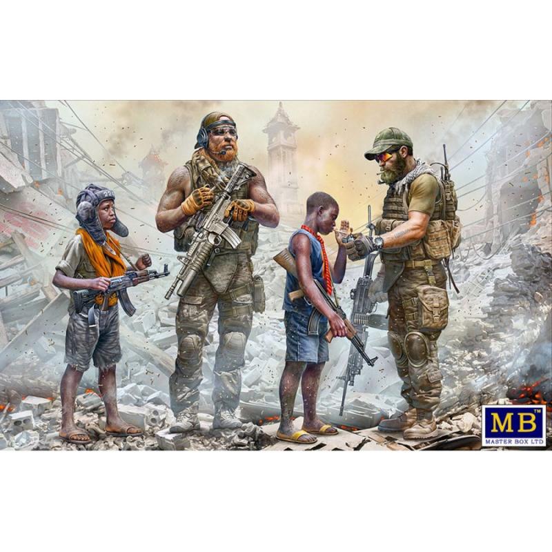 Master Box - Somewhere on our planet. Sharing a smoke in 1:35