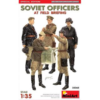 MiniArt: Soviet Officers at Field Briefing, Special Edition in 1:35