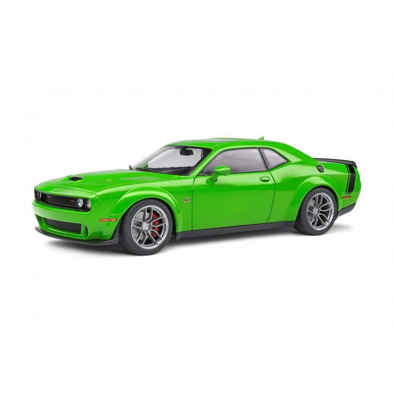 1:18 Dodge Challenger R/T Scat Pack Lime Green - Solido